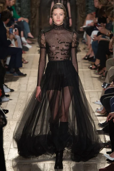 Look 49
